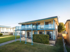 45 Hillside Cres Beach House Kianga